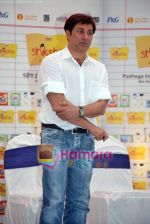 Sunny Deol at Shiksha NGO event in P and G Office on 5th Nov 2009 (11).JPG